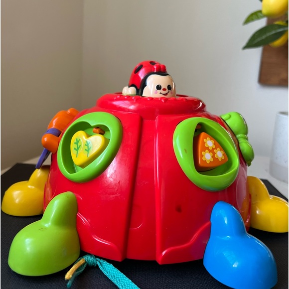 VTech Crazy Legs Learning Bug, Educational Toys with Learning Games, Shape Sorte - Picture 4 of 6